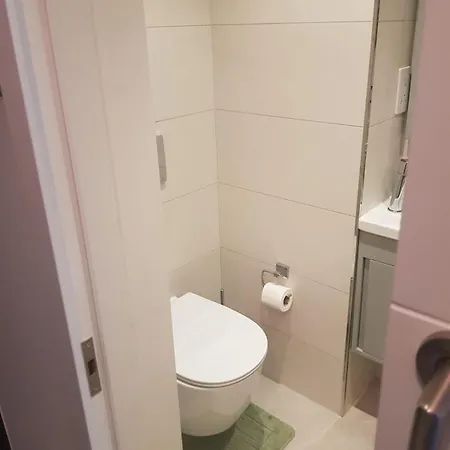 Daire Stunning New Studio Apartment, Eco Wellness Resort, Heated Pool, Spa, Hot Tub Girne